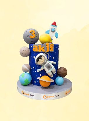 Uzay Roketi ve Gezegenler Temalı Doğum Günü Pastası